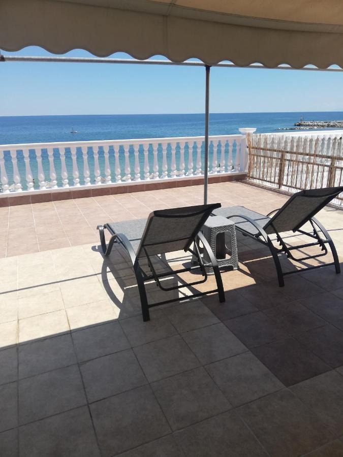 Paralía Sea Side Villa Economou מראה חיצוני תמונה