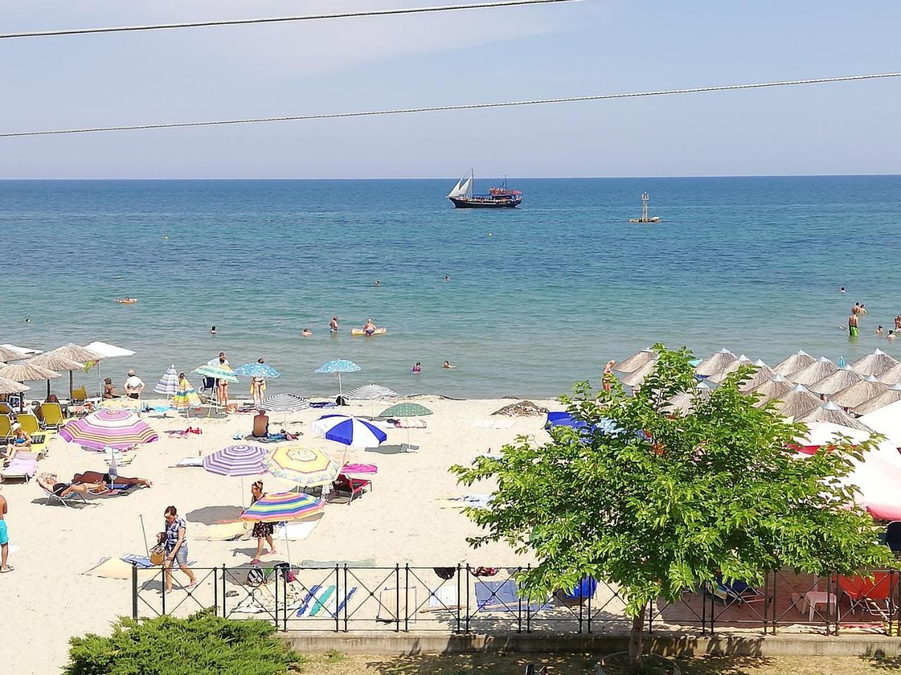 Paralía Sea Side Villa Economou מראה חיצוני תמונה