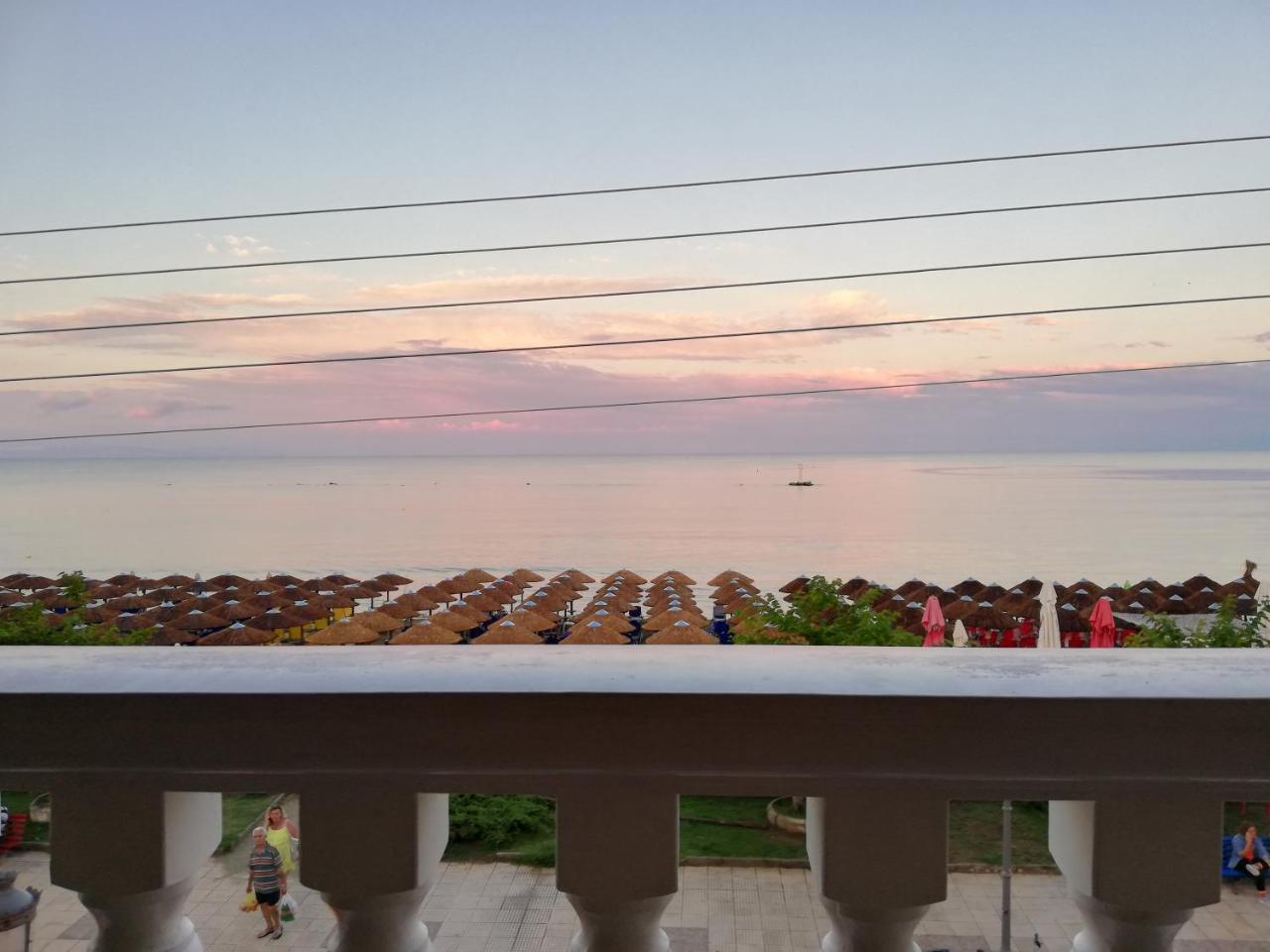 Paralía Sea Side Villa Economou מראה חיצוני תמונה