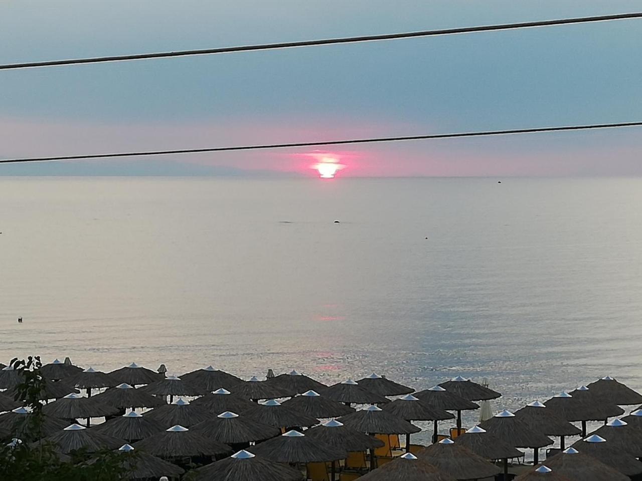 Paralía Sea Side Villa Economou מראה חיצוני תמונה