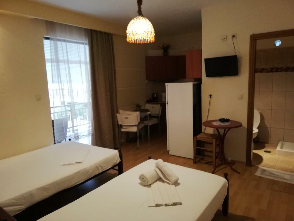Paralía Sea Side Villa Economou מראה חיצוני תמונה